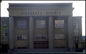 jiraskovo-divadlo.jpg